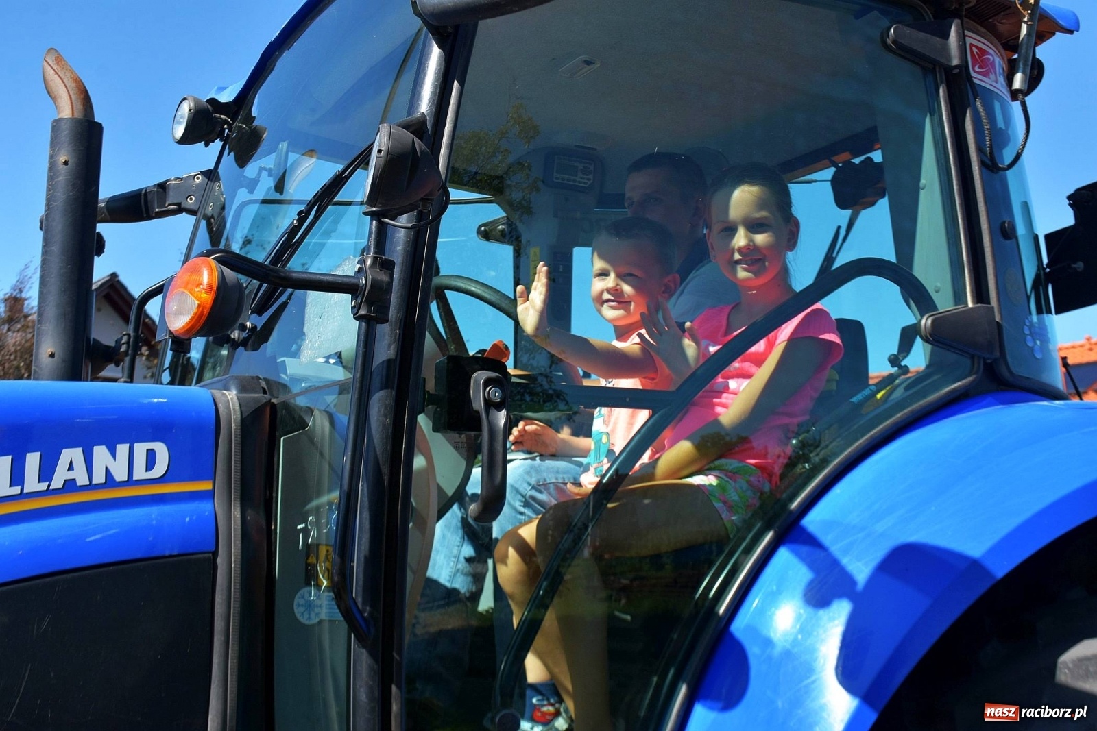Zdjęcie w galerii na portalu naszraciborz.pl: Dożynki 2019. Chcemy żyć! Roszków wolny od GMO [FOTO i WIDEO] wiadomości z regionu
