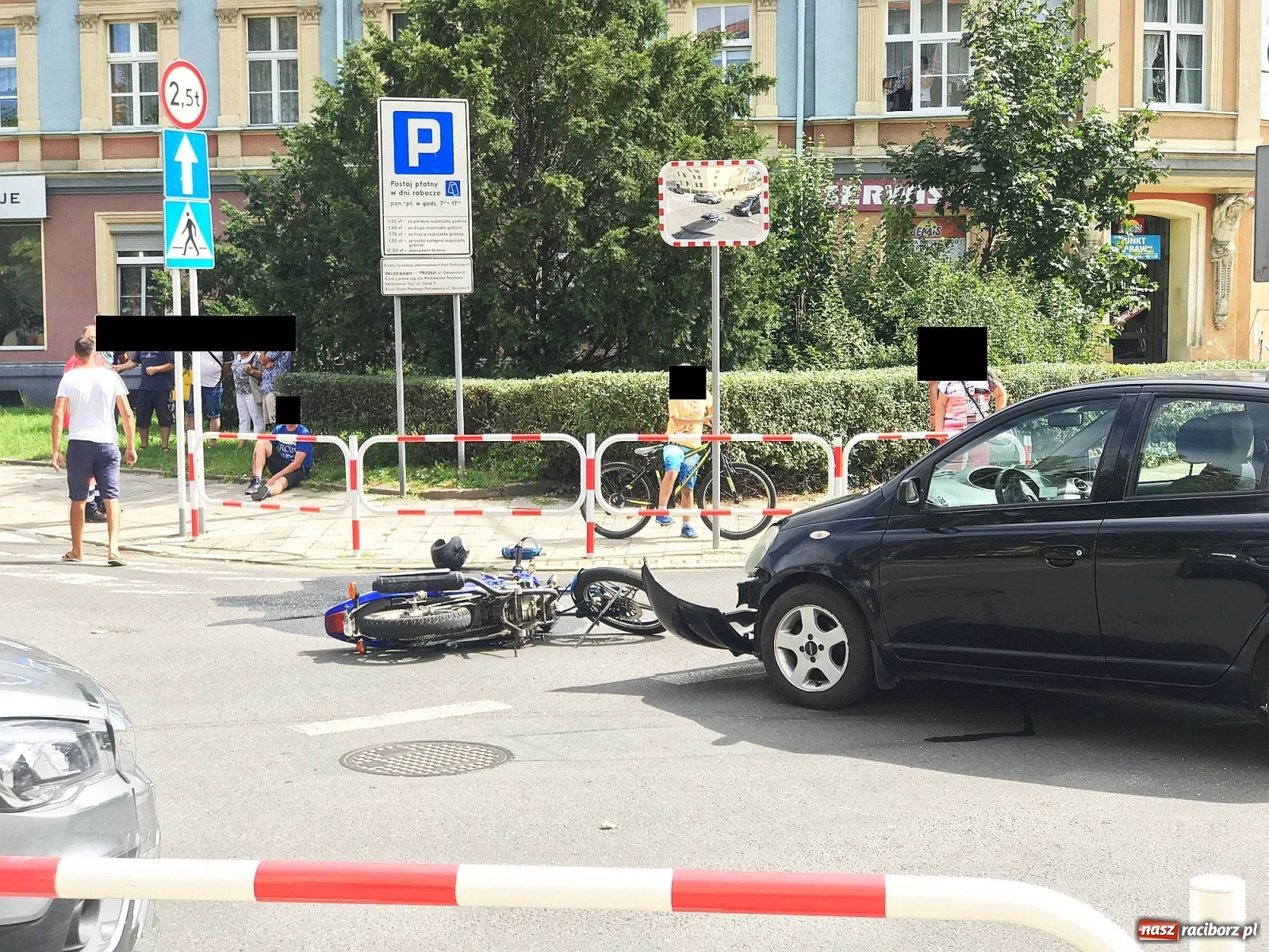 Zdjęcie w galerii na portalu naszraciborz.pl: Potrącenie motocyklisty na Wojska Polskiego [FOTO]  wiadomości z regionu