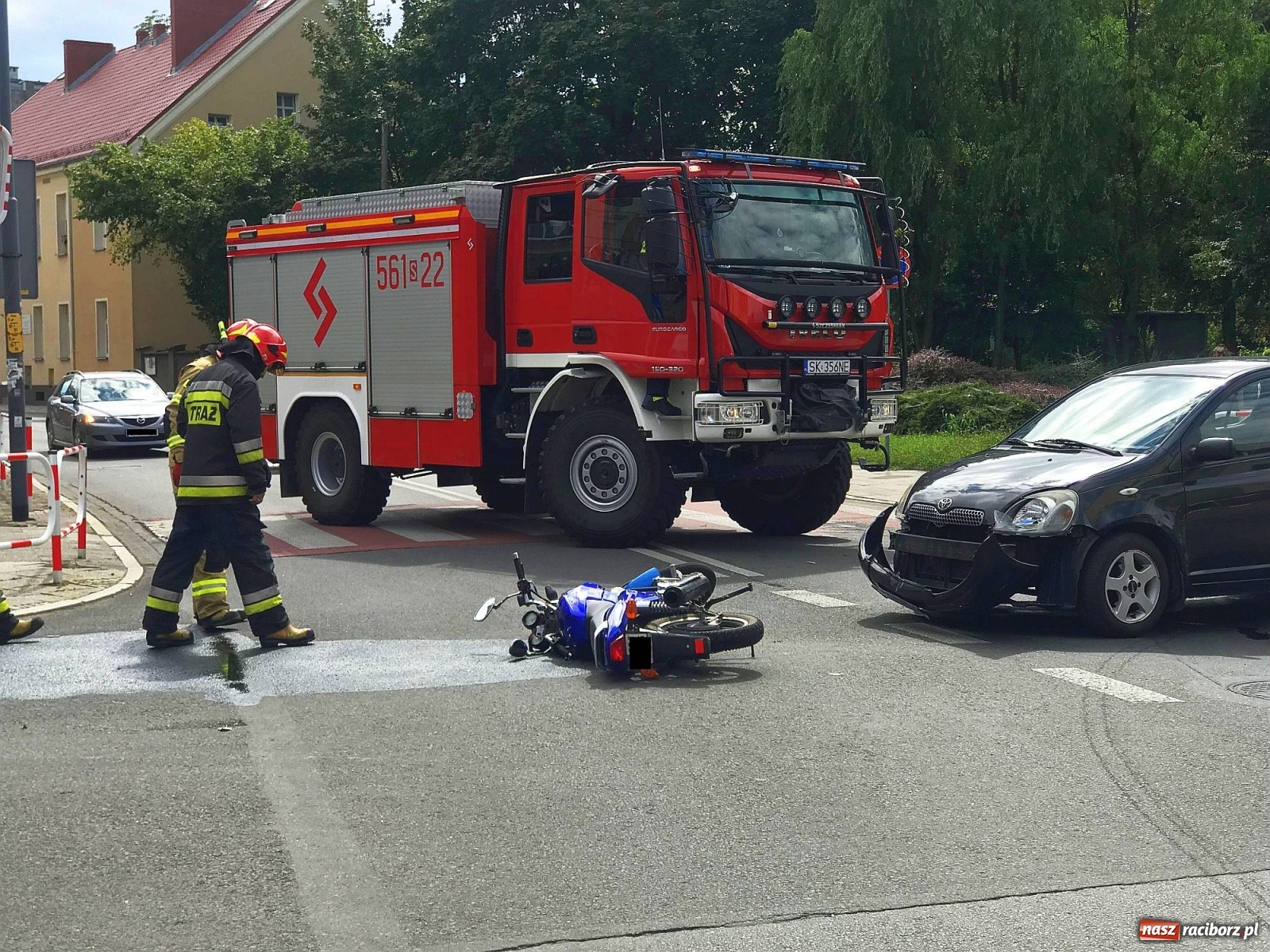 Zdjęcie w galerii na portalu naszraciborz.pl: Potrącenie motocyklisty na Wojska Polskiego [FOTO]  wiadomości z regionu