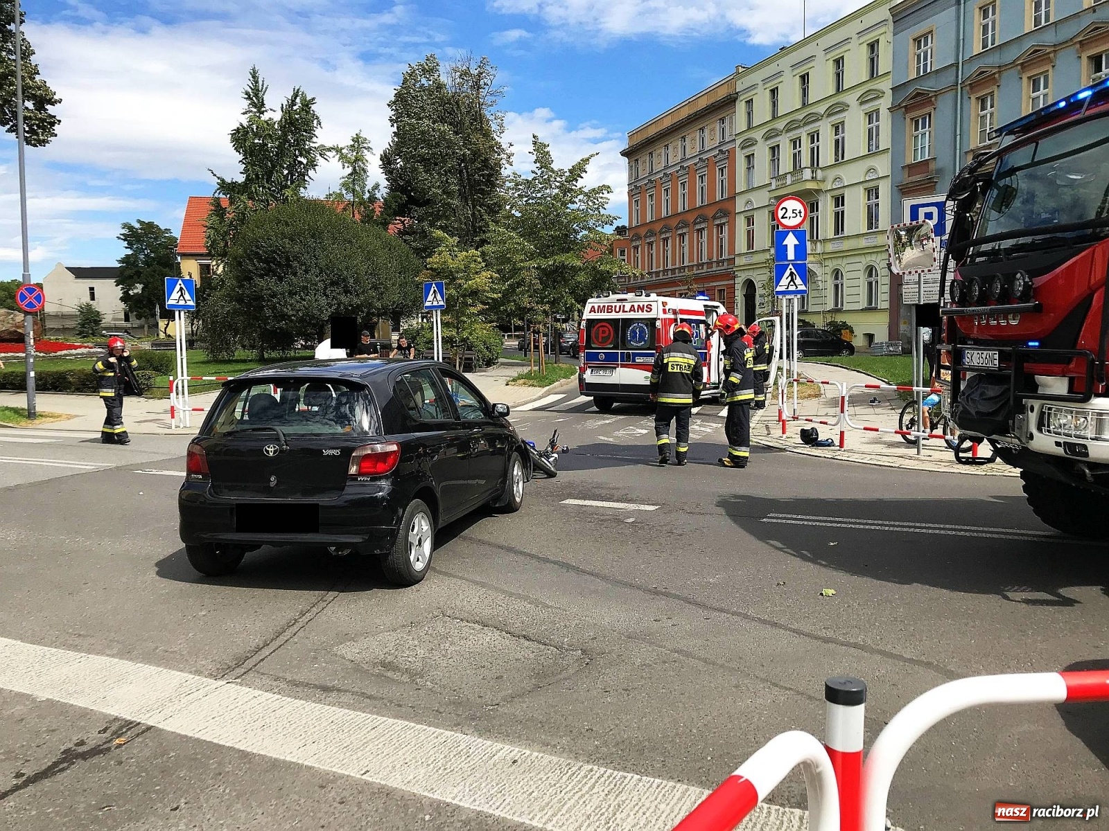 Zdjęcie w galerii na portalu naszraciborz.pl: Potrącenie motocyklisty na Wojska Polskiego [FOTO]  wiadomości z regionu