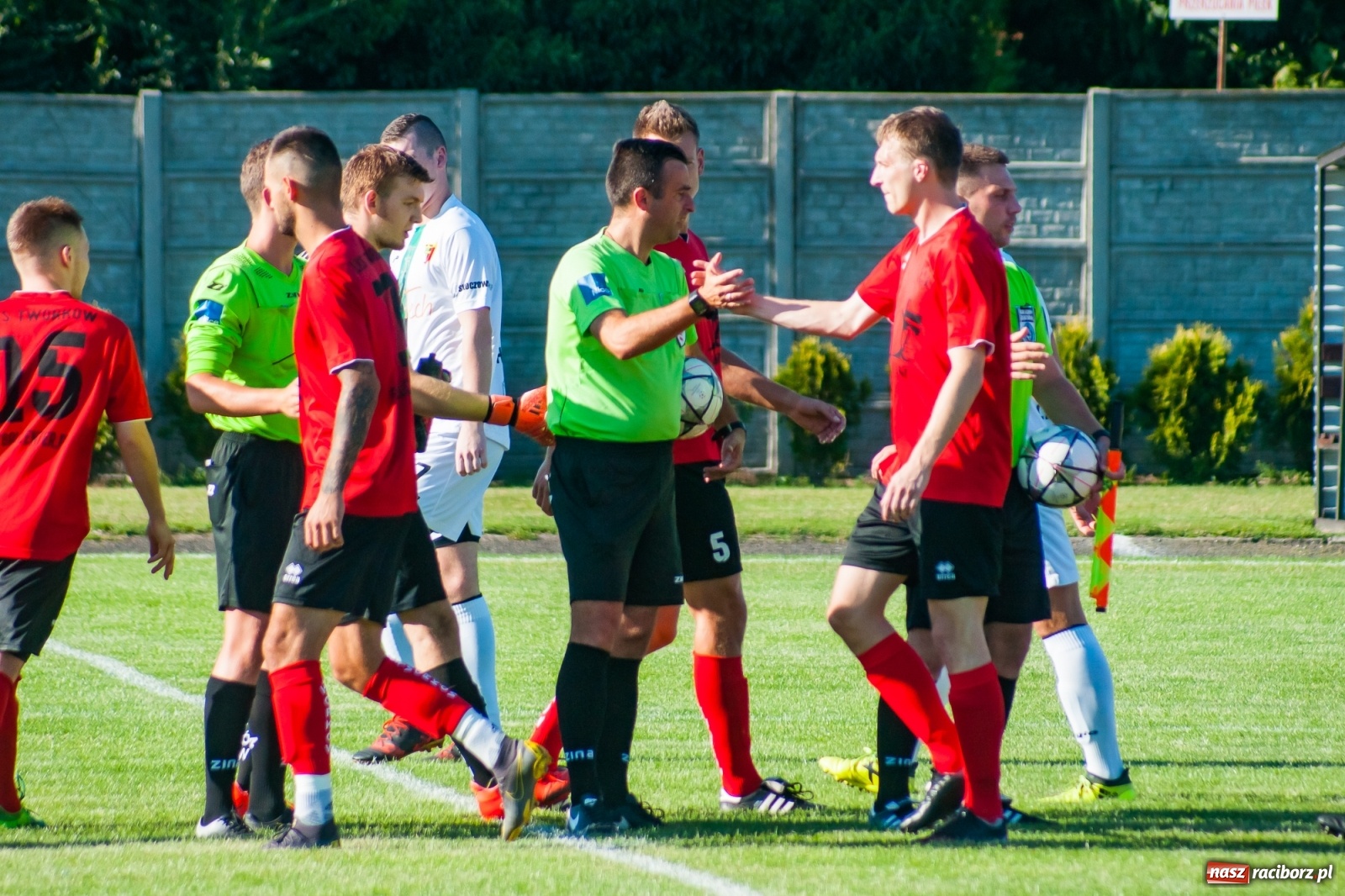 Zdjęcie w galerii na portalu naszraciborz.pl: Dreszczowiec w Tworkowie. Gospodarze z pierwszą wygraną [FOTO i WIDEO] wiadomości z regionu