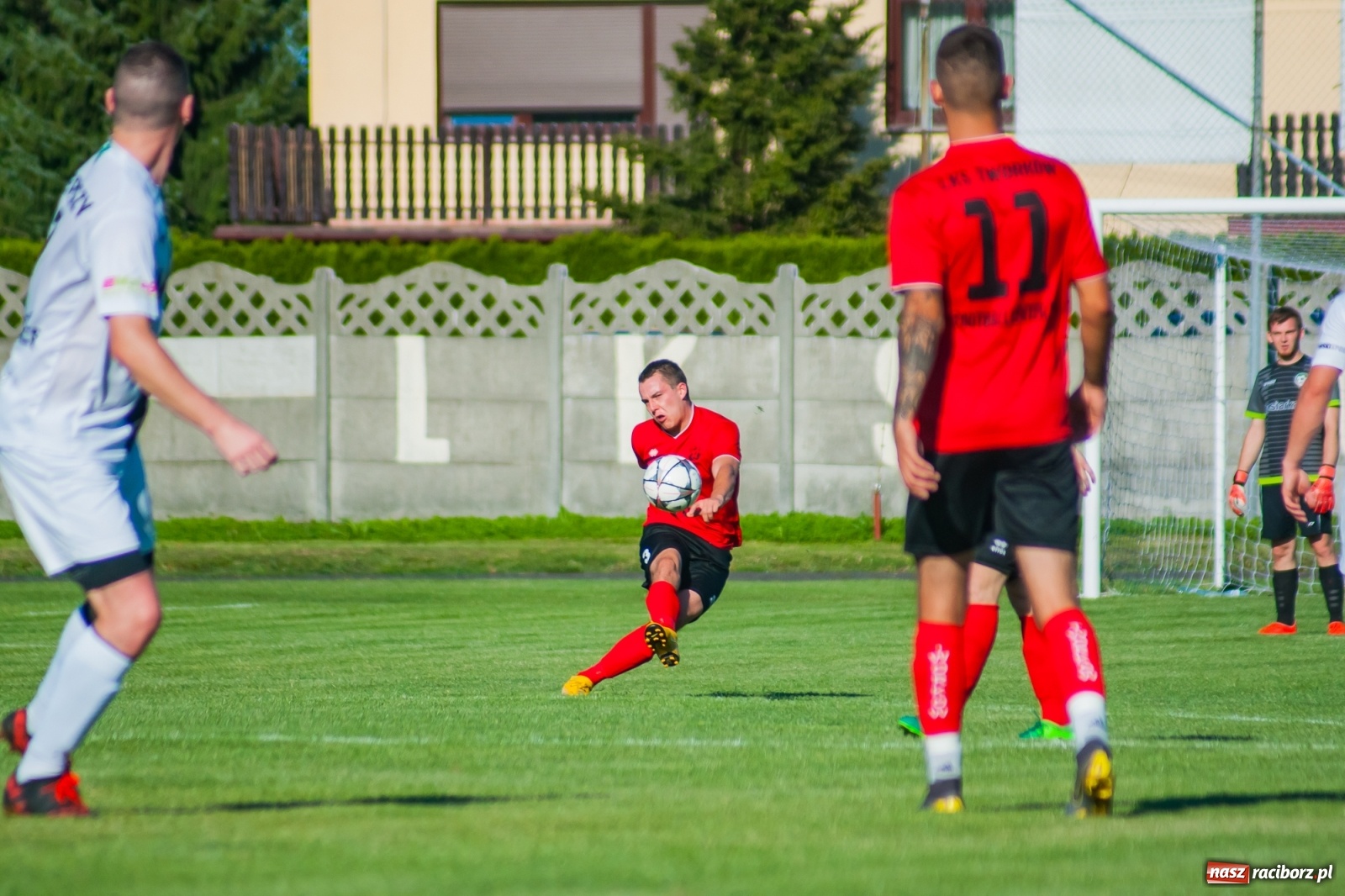 Zdjęcie w galerii na portalu naszraciborz.pl: Dreszczowiec w Tworkowie. Gospodarze z pierwszą wygraną [FOTO i WIDEO] wiadomości z regionu