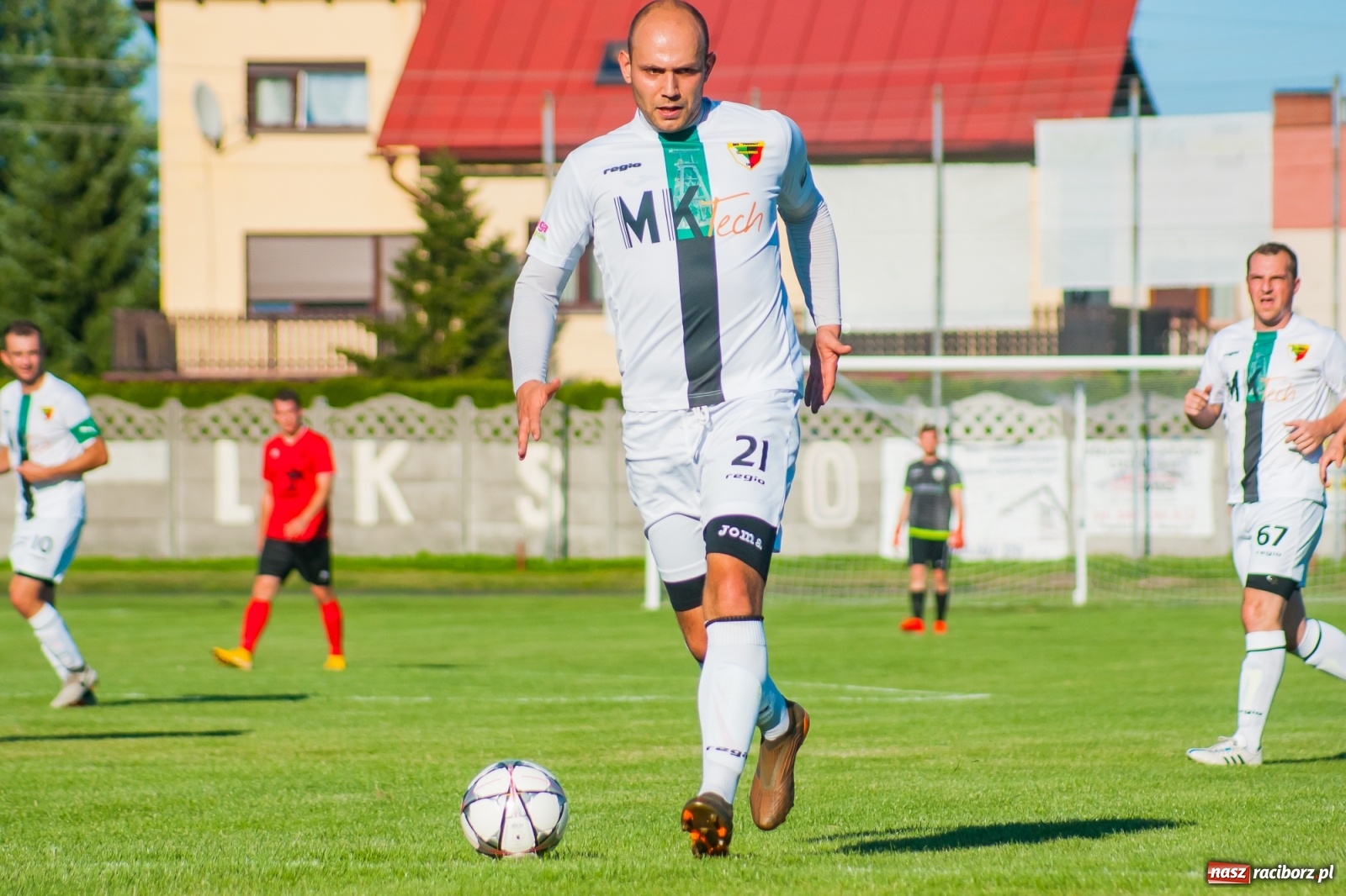 Zdjęcie w galerii na portalu naszraciborz.pl: Dreszczowiec w Tworkowie. Gospodarze z pierwszą wygraną [FOTO i WIDEO] wiadomości z regionu