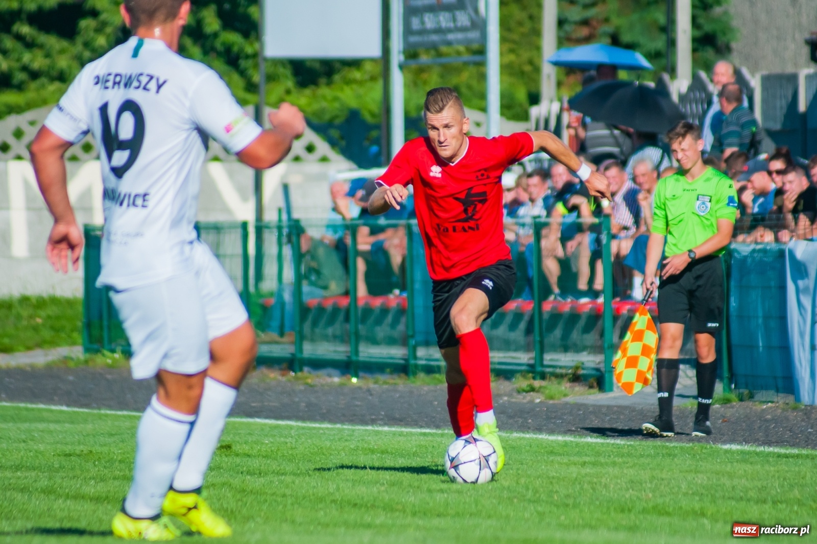 Zdjęcie w galerii na portalu naszraciborz.pl: Dreszczowiec w Tworkowie. Gospodarze z pierwszą wygraną [FOTO i WIDEO] wiadomości z regionu