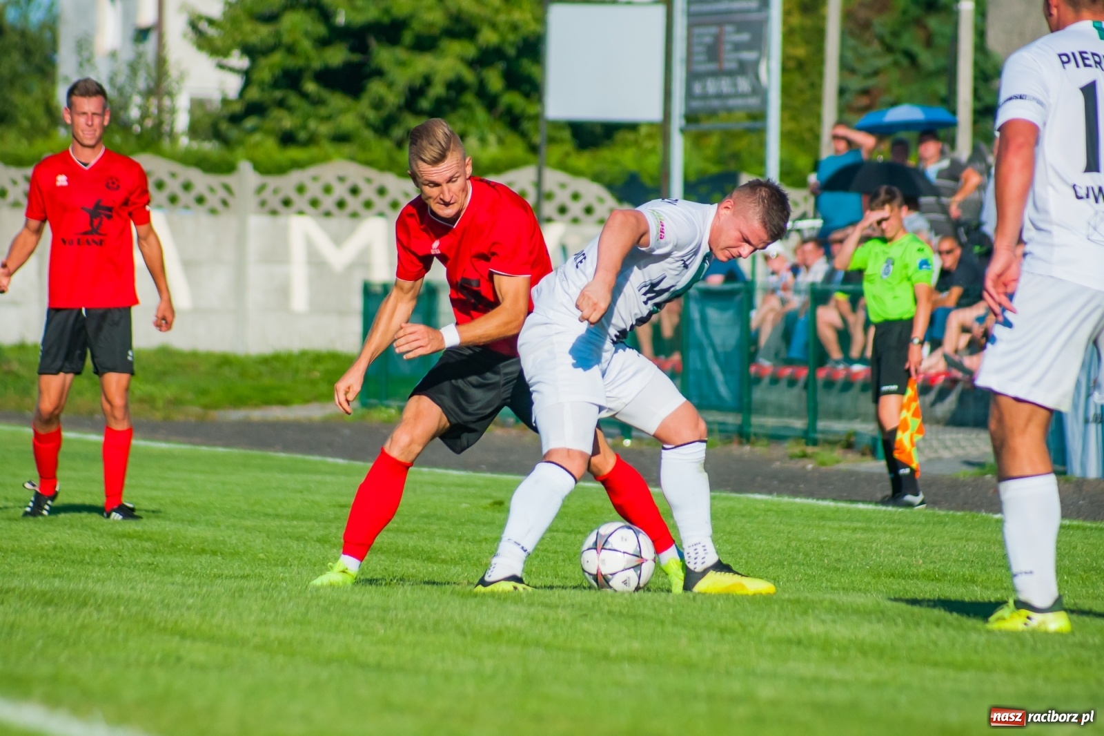 Zdjęcie w galerii na portalu naszraciborz.pl: Dreszczowiec w Tworkowie. Gospodarze z pierwszą wygraną [FOTO i WIDEO] wiadomości z regionu