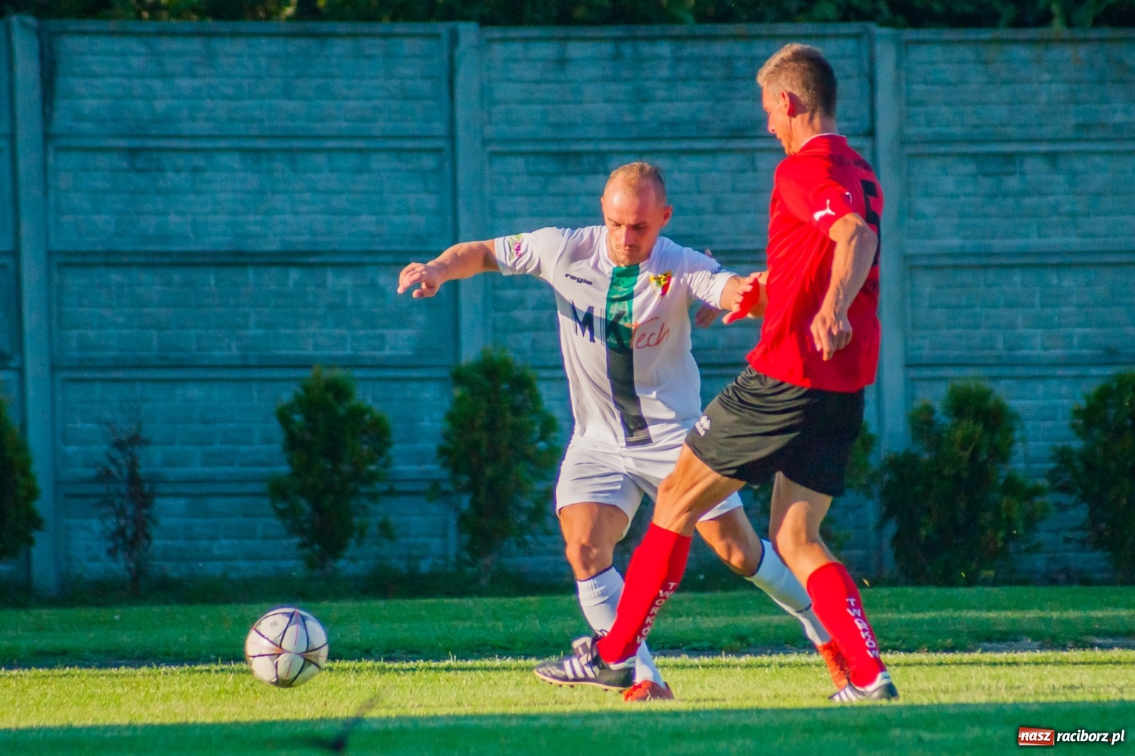 Zdjęcie w galerii na portalu naszraciborz.pl: Dreszczowiec w Tworkowie. Gospodarze z pierwszą wygraną [FOTO i WIDEO] wiadomości z regionu