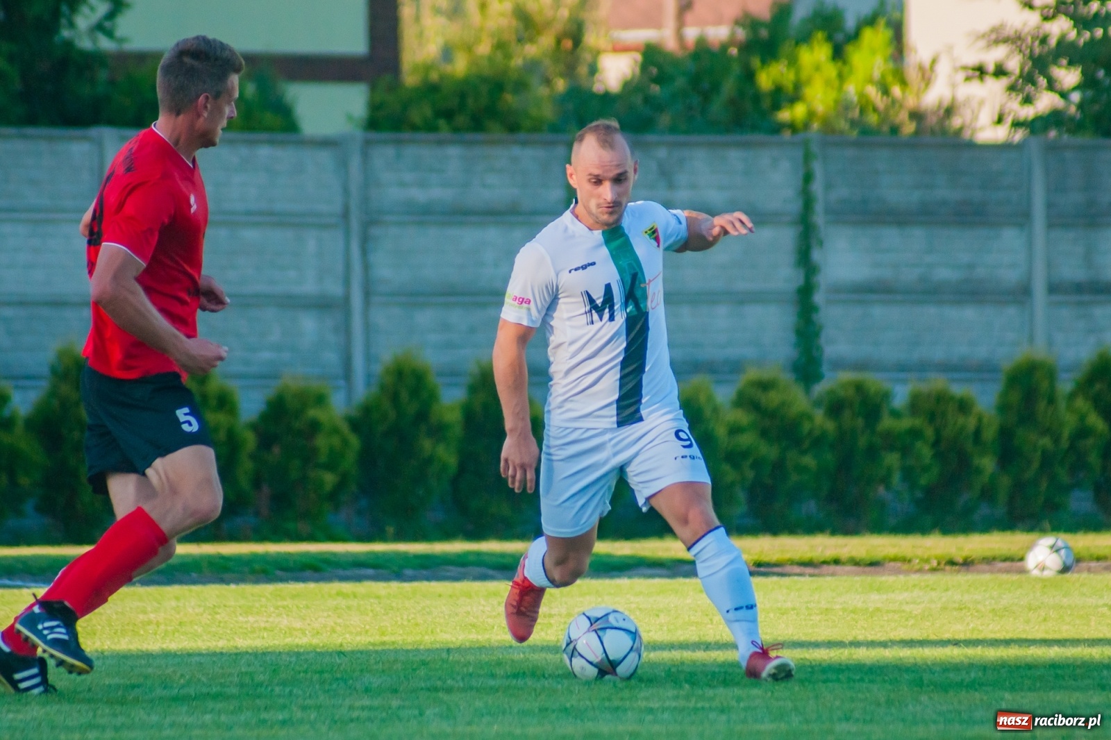 Zdjęcie w galerii na portalu naszraciborz.pl: Dreszczowiec w Tworkowie. Gospodarze z pierwszą wygraną [FOTO i WIDEO] wiadomości z regionu