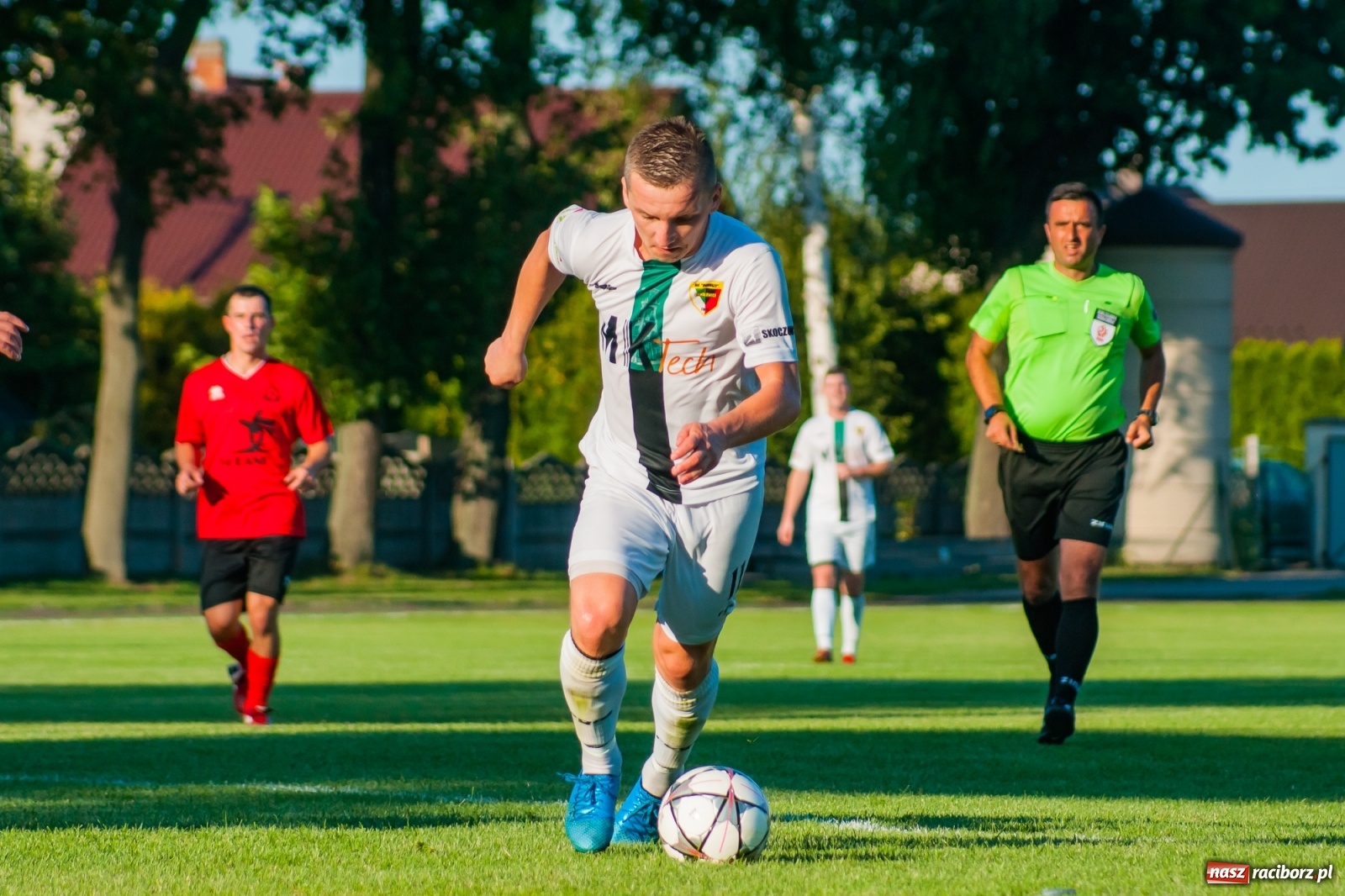 Zdjęcie w galerii na portalu naszraciborz.pl: Dreszczowiec w Tworkowie. Gospodarze z pierwszą wygraną [FOTO i WIDEO] wiadomości z regionu