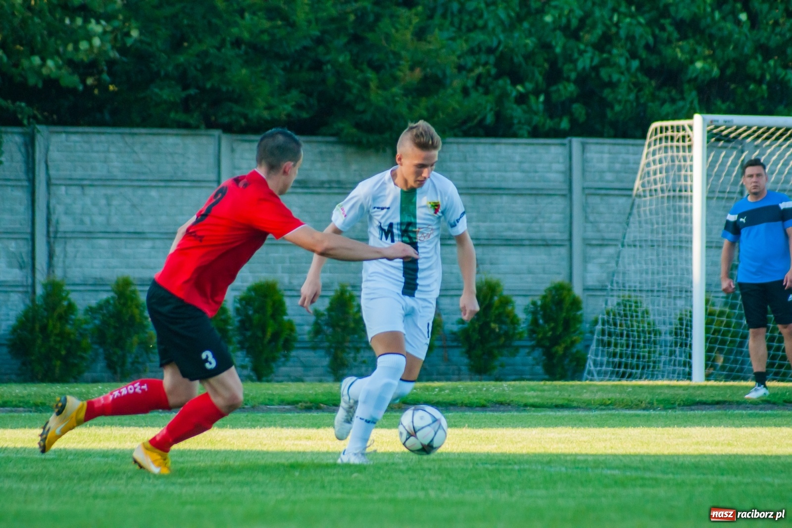 Zdjęcie w galerii na portalu naszraciborz.pl: Dreszczowiec w Tworkowie. Gospodarze z pierwszą wygraną [FOTO i WIDEO] wiadomości z regionu