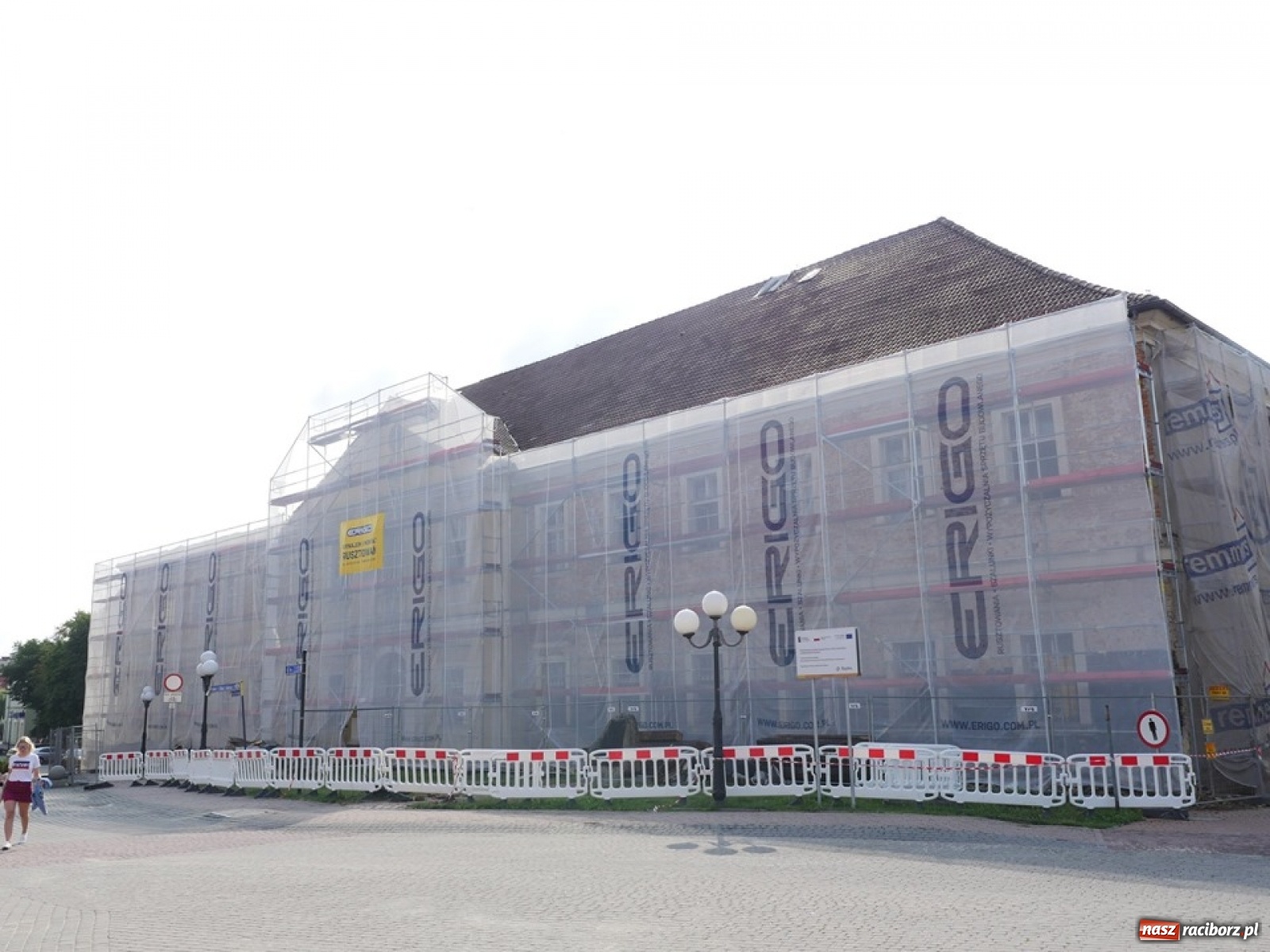 Zdjęcie w galerii na portalu naszraciborz.pl: W Wodzisławiu Śląskim runęło rusztowanie [FOTO]  wiadomości z regionu