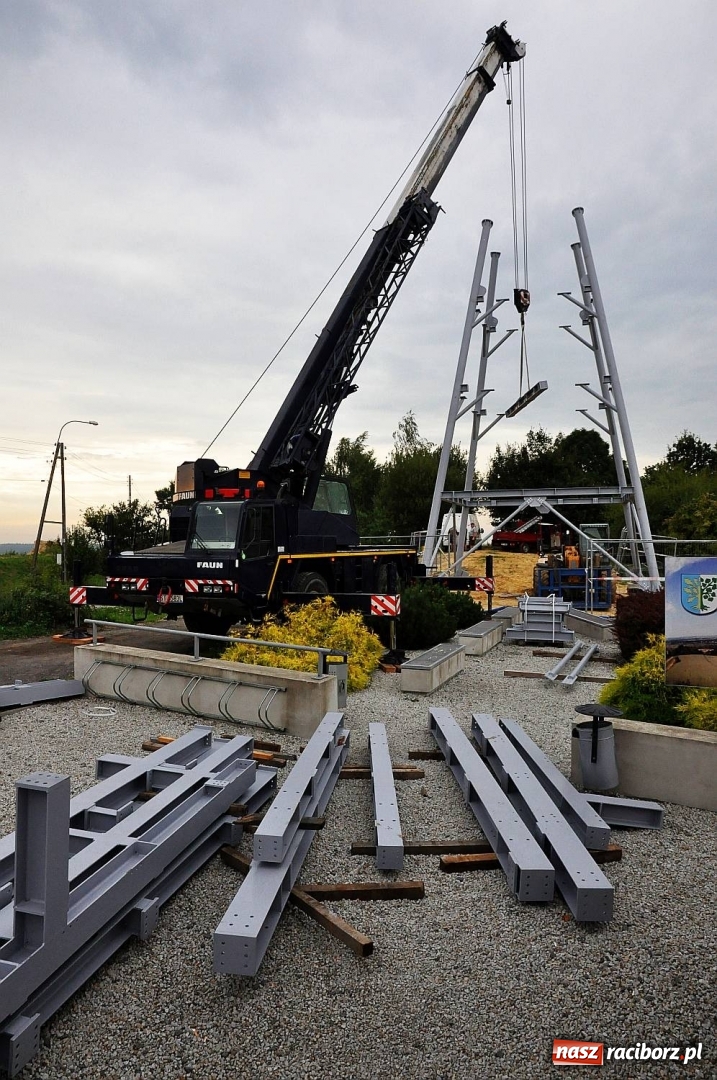 Zdjęcie w galerii na portalu naszraciborz.pl: Trwa budowa wieży widokowej w Pogrzebieniu [FOTO] wiadomości z regionu