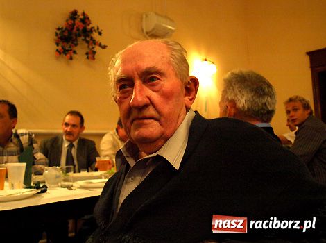 Zdjęcie w galerii na portalu naszraciborz.pl: Konsul wysłał weteranom medale wiadomości z regionu