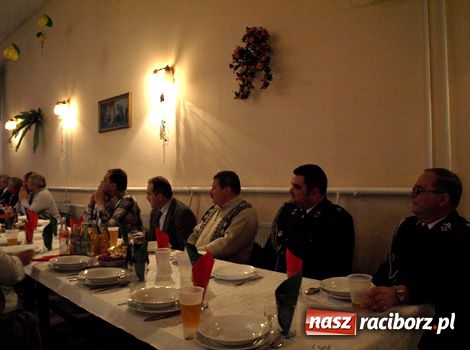 Zdjęcie w galerii na portalu naszraciborz.pl: Konsul wysłał weteranom medale wiadomości z regionu