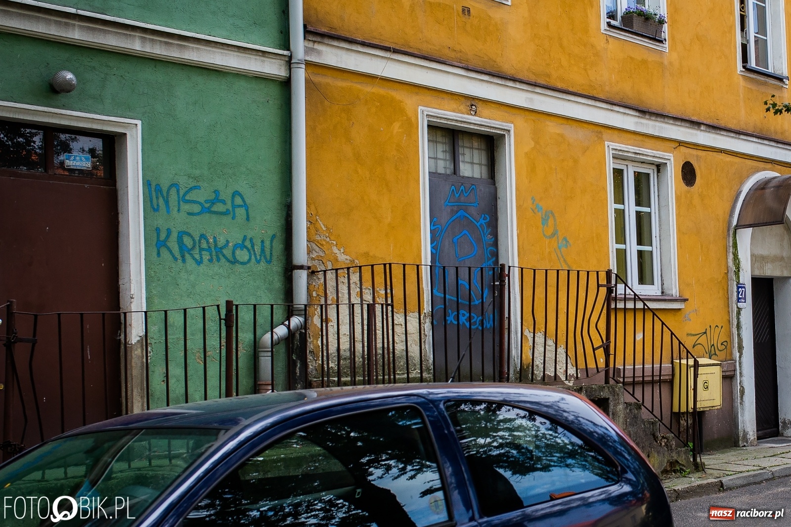 Zdjęcie w galerii na portalu naszraciborz.pl: Po drugiej stronie lustra. Raciborskie podwórka jak z trzeciego świata [FOTO] wiadomości z regionu