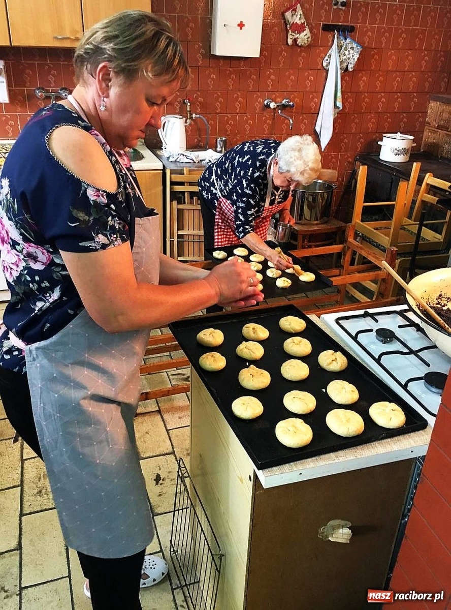 Zdjęcie w galerii na portalu naszraciborz.pl: Boruckie gospodynie w TVP Wrocław wiadomości z regionu