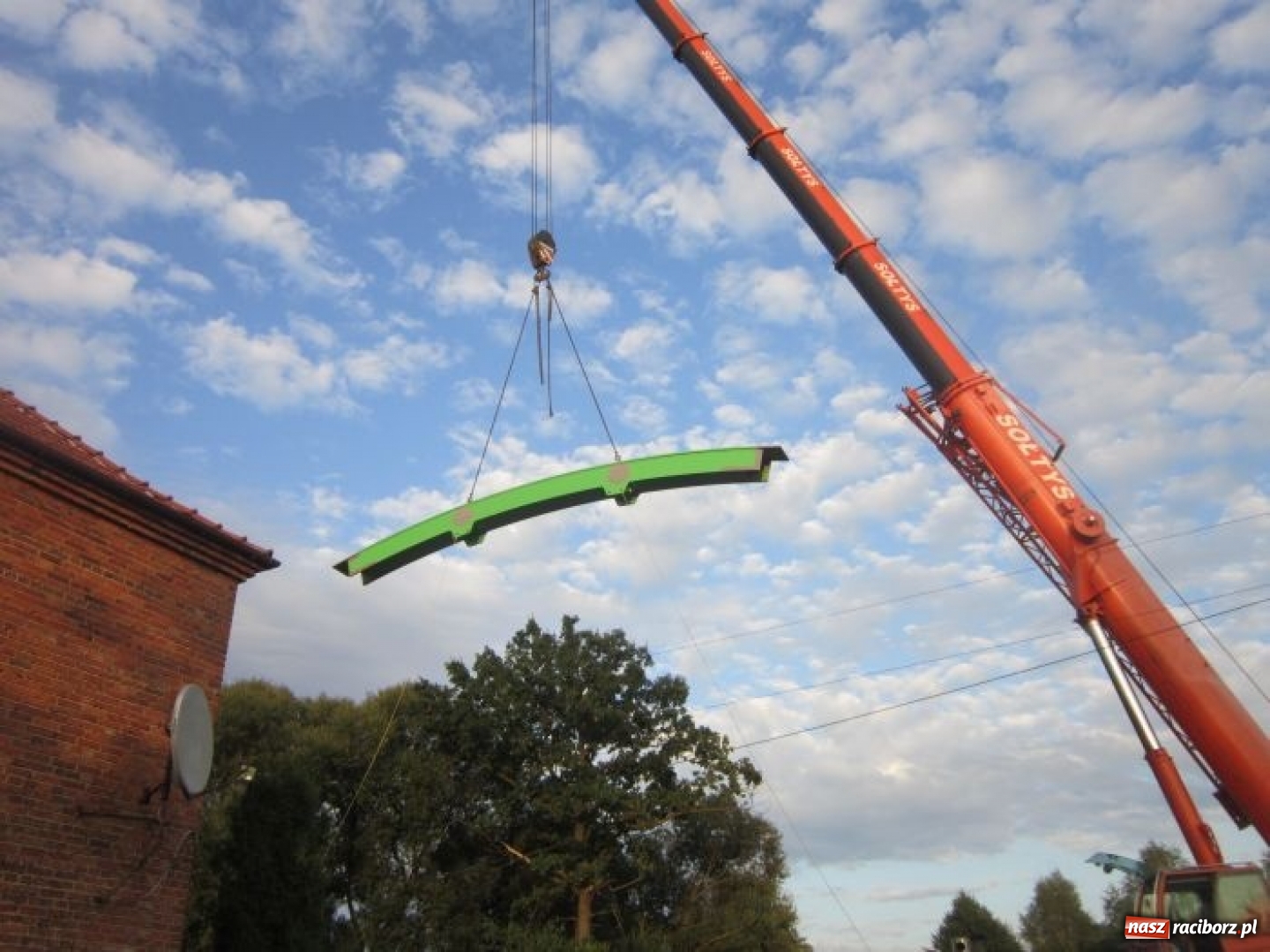 Zdjęcie w galerii na portalu naszraciborz.pl:  Nowy most rośnie jak na drożdżach [FOTO] wiadomości z regionu