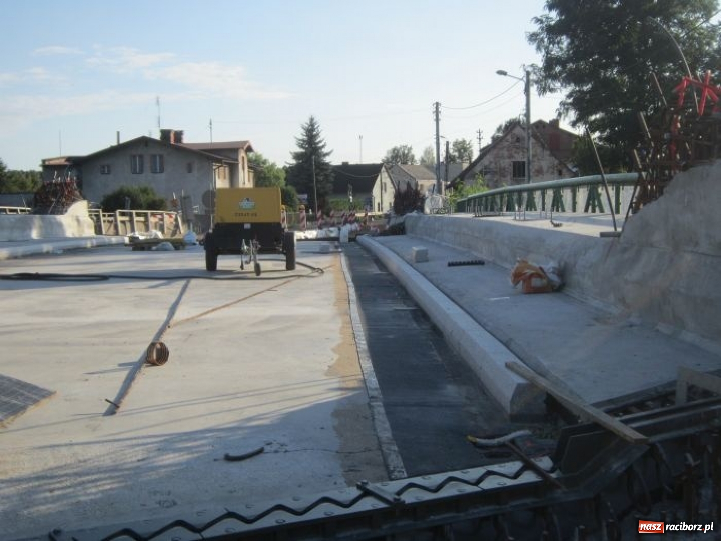 Zdjęcie w galerii na portalu naszraciborz.pl:  Nowy most rośnie jak na drożdżach [FOTO] wiadomości z regionu