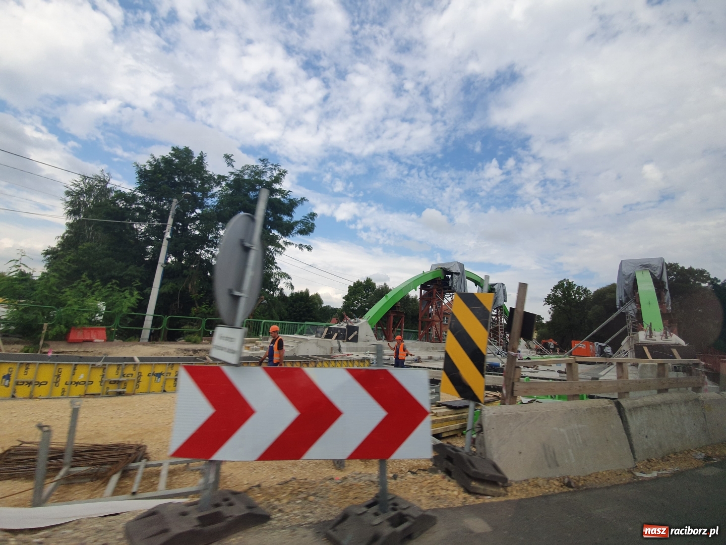 Zdjęcie w galerii na portalu naszraciborz.pl:  Nowy most rośnie jak na drożdżach [FOTO] wiadomości z regionu