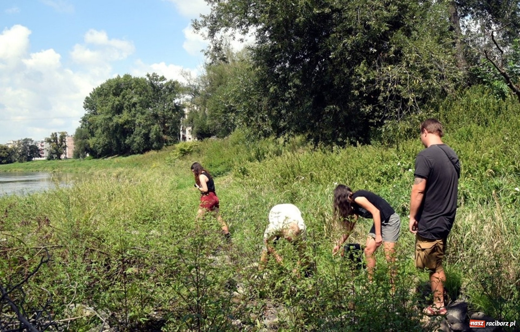 Zdjęcie w galerii na portalu naszraciborz.pl: Czesi przeszukali koryto starej Odry w Raciborzu [FOTO] wiadomości z regionu