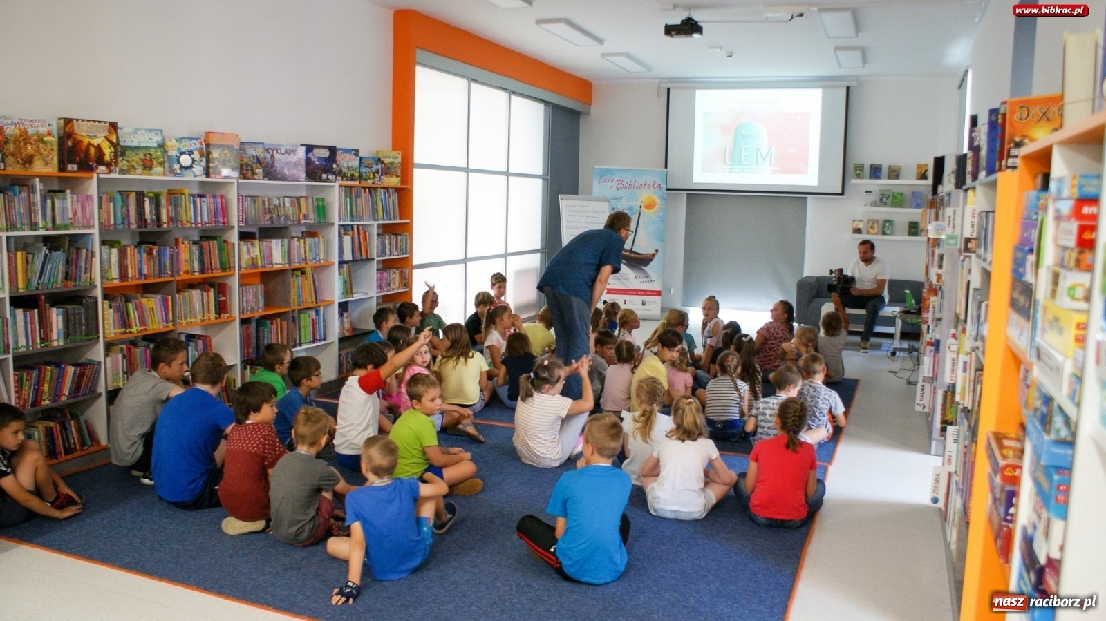 Zdjęcie w galerii na portalu naszraciborz.pl: Młodzi czytelnicy w podróży do świata fantastyki [FOTO] wiadomości z regionu