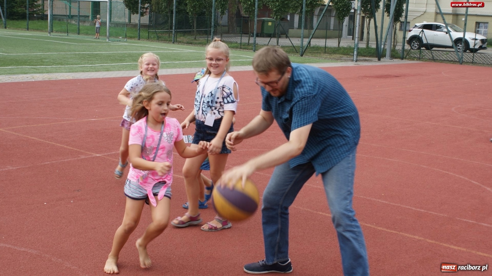 Zdjęcie w galerii na portalu naszraciborz.pl: Młodzi czytelnicy w podróży do świata fantastyki [FOTO] wiadomości z regionu