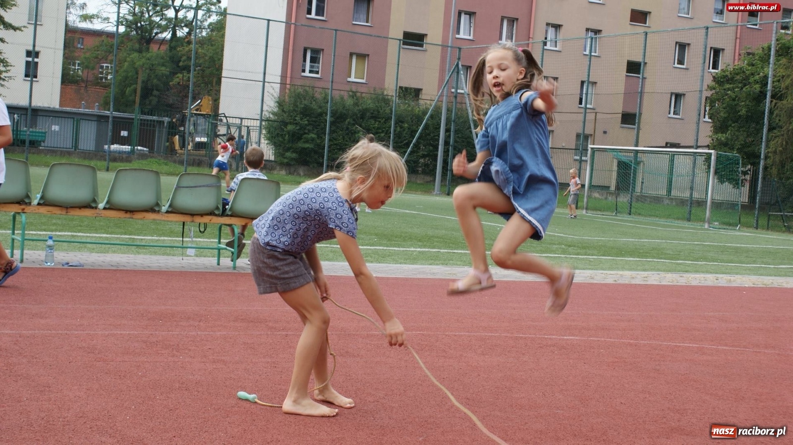 Zdjęcie w galerii na portalu naszraciborz.pl: Młodzi czytelnicy w podróży do świata fantastyki [FOTO] wiadomości z regionu