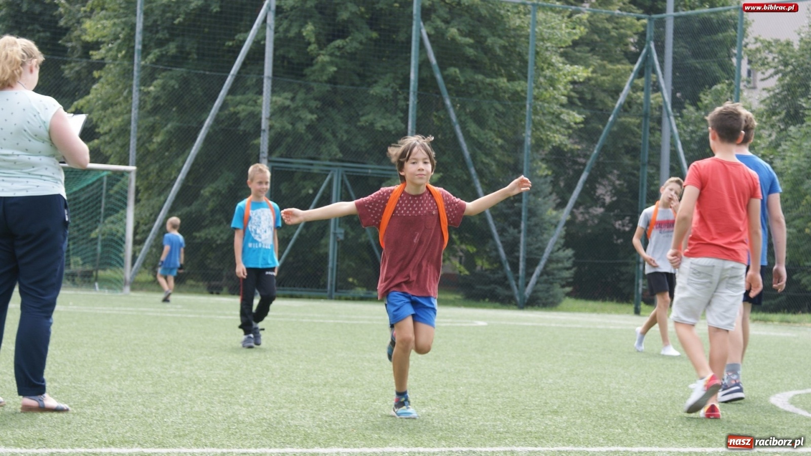 Zdjęcie w galerii na portalu naszraciborz.pl: Młodzi czytelnicy w podróży do świata fantastyki [FOTO] wiadomości z regionu