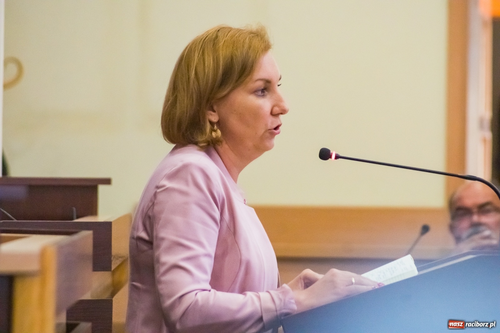 Zdjęcie w galerii na portalu naszraciborz.pl: W SP 15 zaczyna wrzeć. Miasto zabiera dzieci z pływalni PWSZ. Do likwidacji jeden oddział wiadomości z regionu