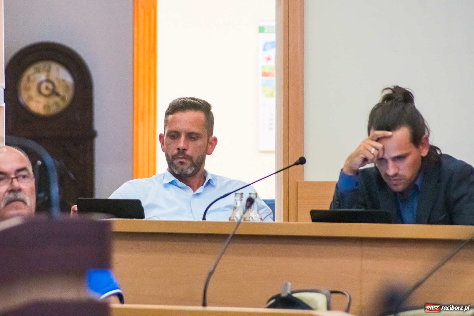 Zdjęcie w galerii na portalu naszraciborz.pl: W SP 15 zaczyna wrzeć. Miasto zabiera dzieci z pływalni PWSZ. Do likwidacji jeden oddział wiadomości z regionu