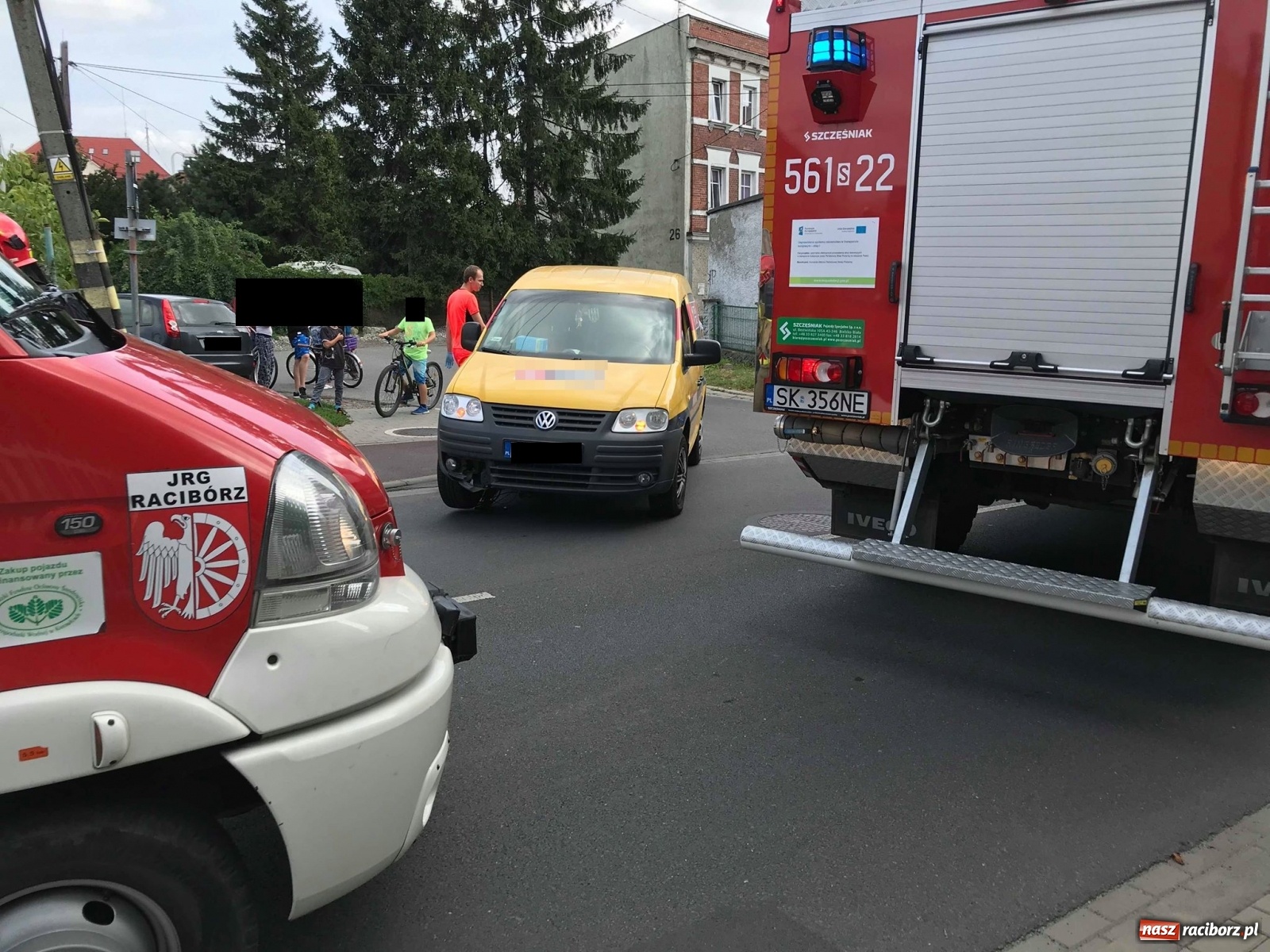 Zdjęcie w galerii na portalu naszraciborz.pl: Potrącenie rowerzysty na Mariańskiej [FOTO] wiadomości z regionu