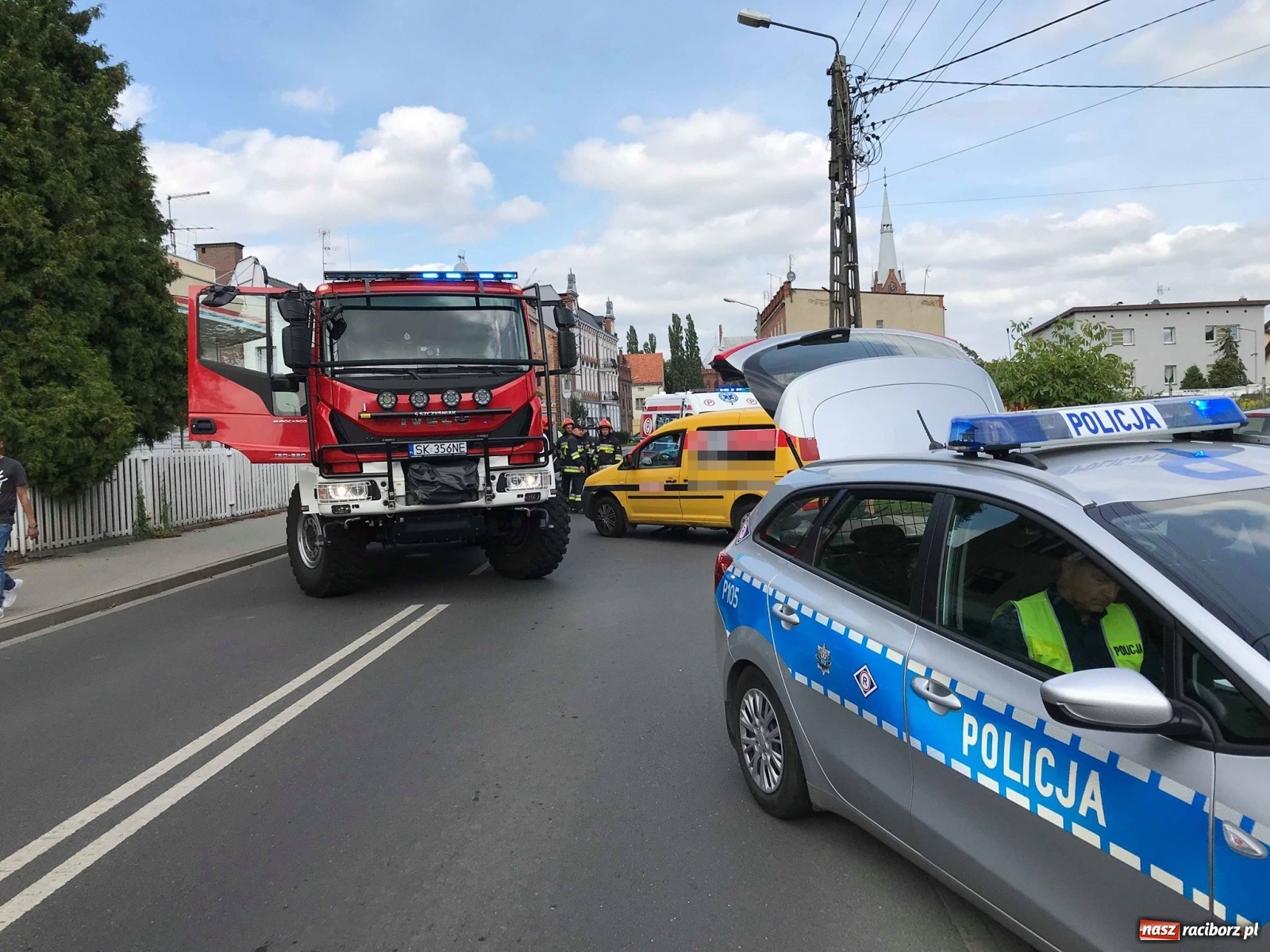 Zdjęcie w galerii na portalu naszraciborz.pl: Potrącenie rowerzysty na Mariańskiej [FOTO] wiadomości z regionu