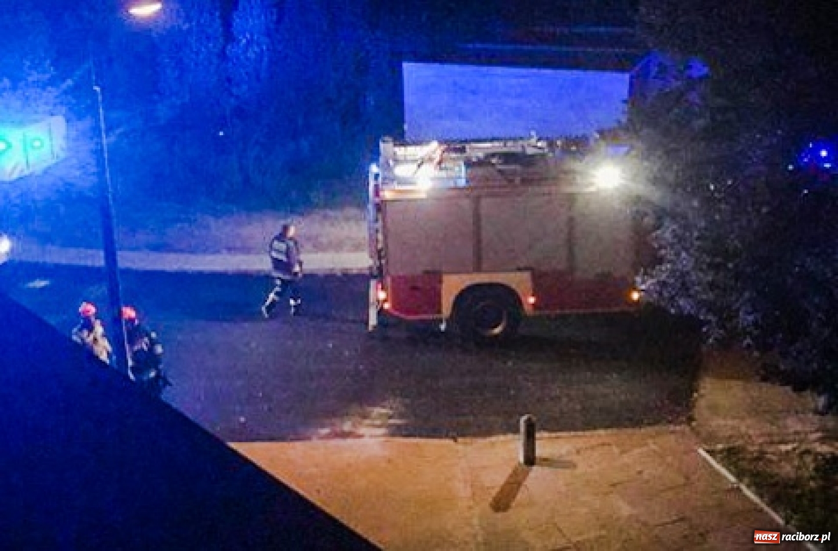 Zdjęcie w galerii na portalu naszraciborz.pl: Nocna interwencja na Rudzkiej na Ostrogu wiadomości z regionu