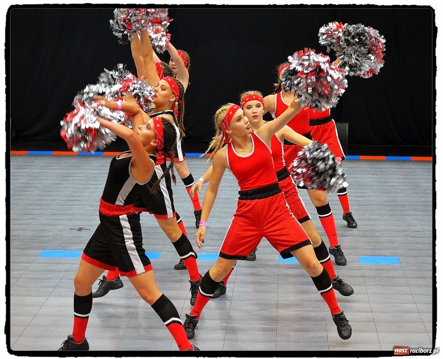Zdjęcie w galerii na portalu naszraciborz.pl: Medalowy start Uśmiechu na VII Mistrzostwach Świata Mażoretek w Pradze  wiadomości z regionu