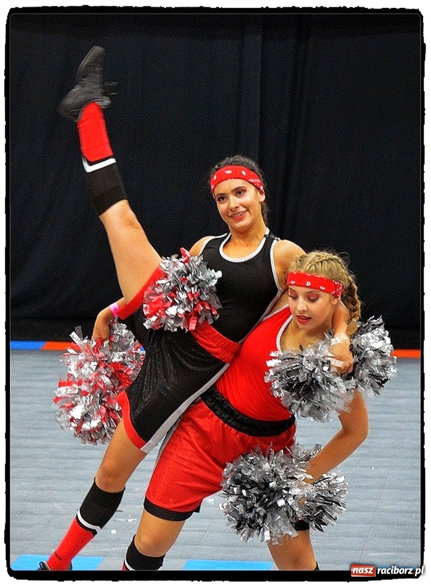 Zdjęcie w galerii na portalu naszraciborz.pl: Medalowy start Uśmiechu na VII Mistrzostwach Świata Mażoretek w Pradze  wiadomości z regionu