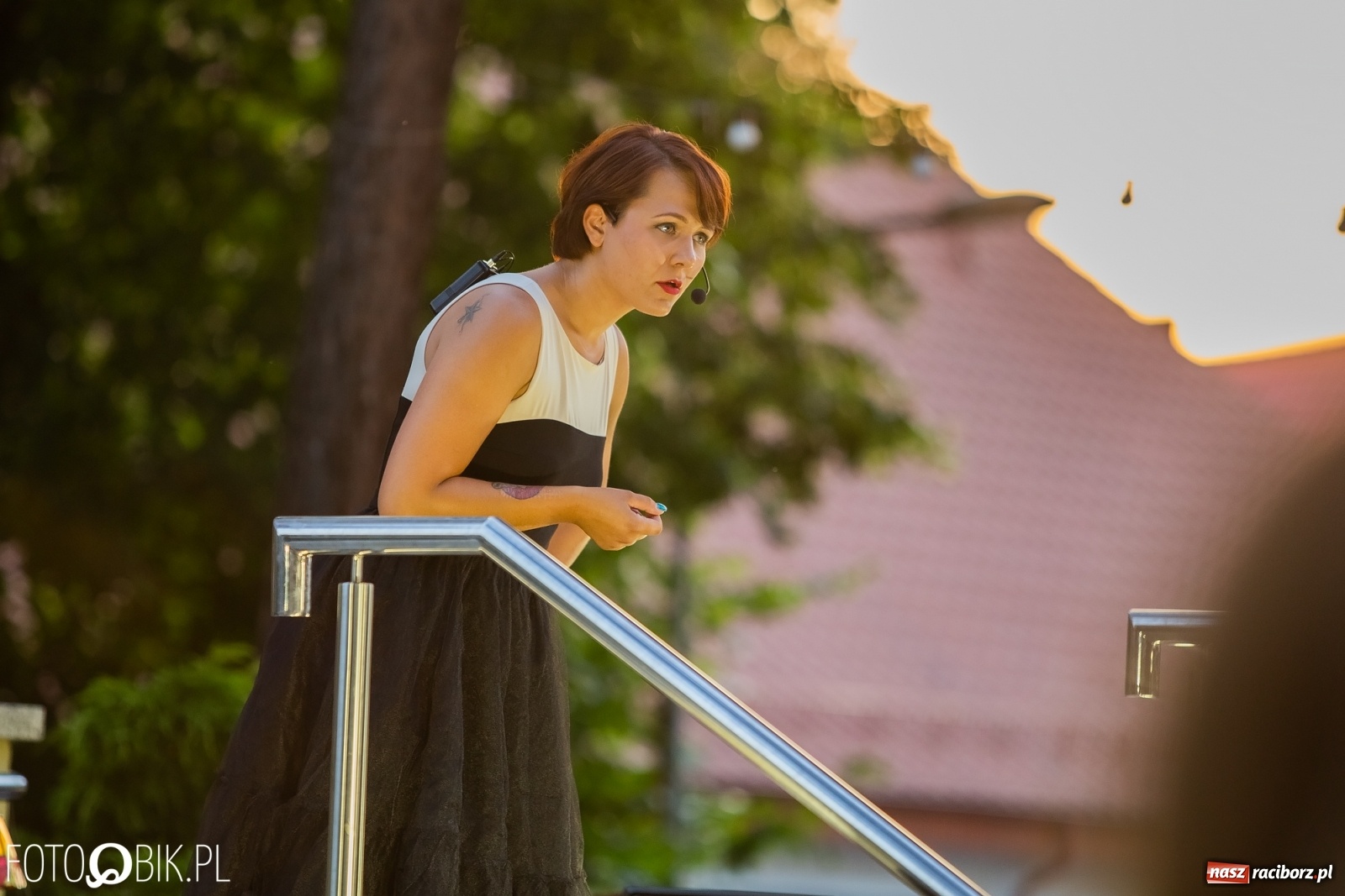 Zdjęcie w galerii na portalu naszraciborz.pl: Teatralny miks skeczy o kobietach [FOTO i WIDEO] wiadomości z regionu