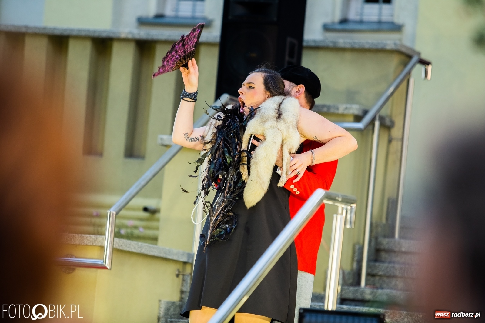 Zdjęcie w galerii na portalu naszraciborz.pl: Teatralny miks skeczy o kobietach [FOTO i WIDEO] wiadomości z regionu