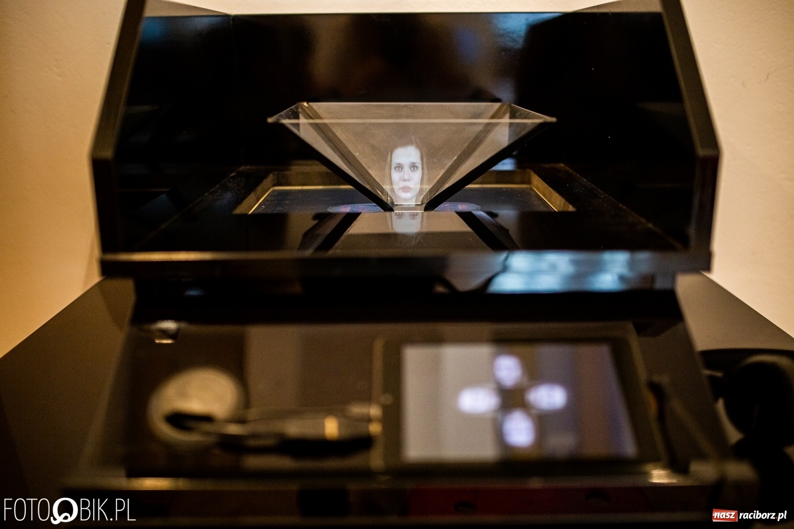 Zdjęcie w galerii na portalu naszraciborz.pl: Z Krakowa do Raciborza. Nanoświat w starym kościele dominikanek wiadomości z regionu