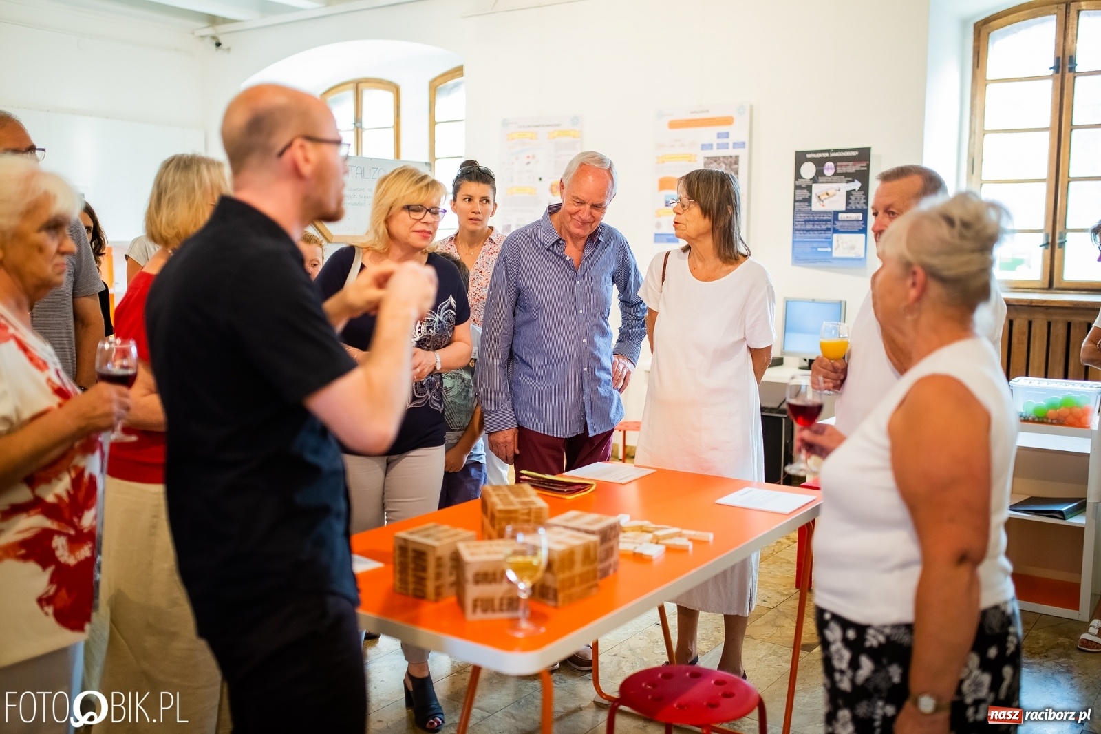 Zdjęcie w galerii na portalu naszraciborz.pl: Z Krakowa do Raciborza. Nanoświat w starym kościele dominikanek wiadomości z regionu