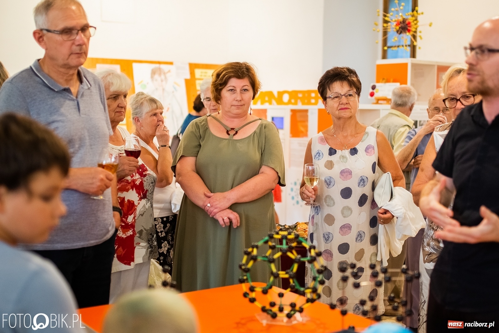 Zdjęcie w galerii na portalu naszraciborz.pl: Z Krakowa do Raciborza. Nanoświat w starym kościele dominikanek wiadomości z regionu