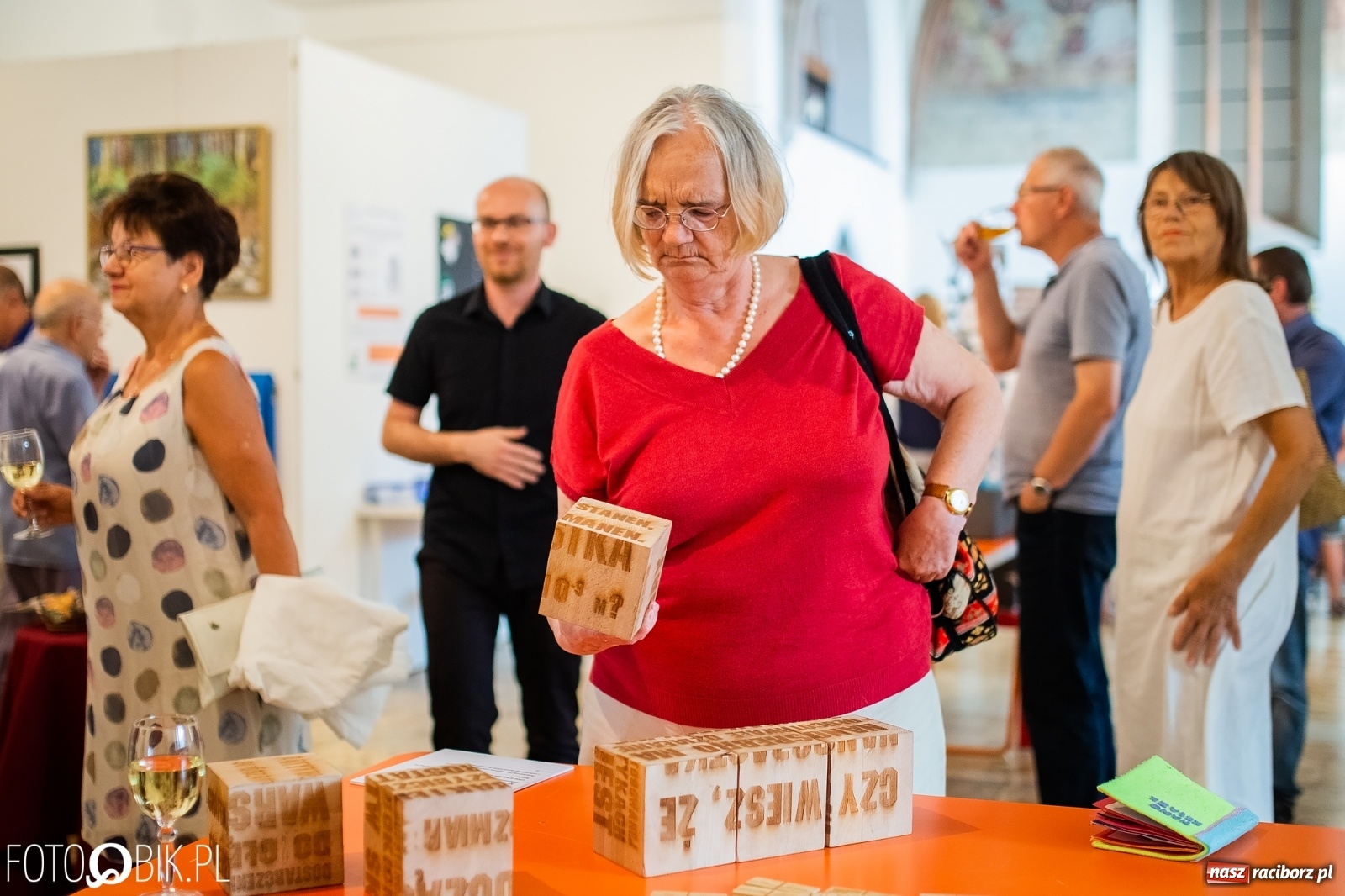 Zdjęcie w galerii na portalu naszraciborz.pl: Z Krakowa do Raciborza. Nanoświat w starym kościele dominikanek wiadomości z regionu
