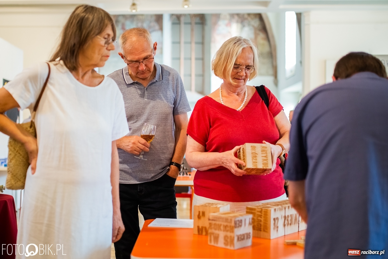 Zdjęcie w galerii na portalu naszraciborz.pl: Z Krakowa do Raciborza. Nanoświat w starym kościele dominikanek wiadomości z regionu