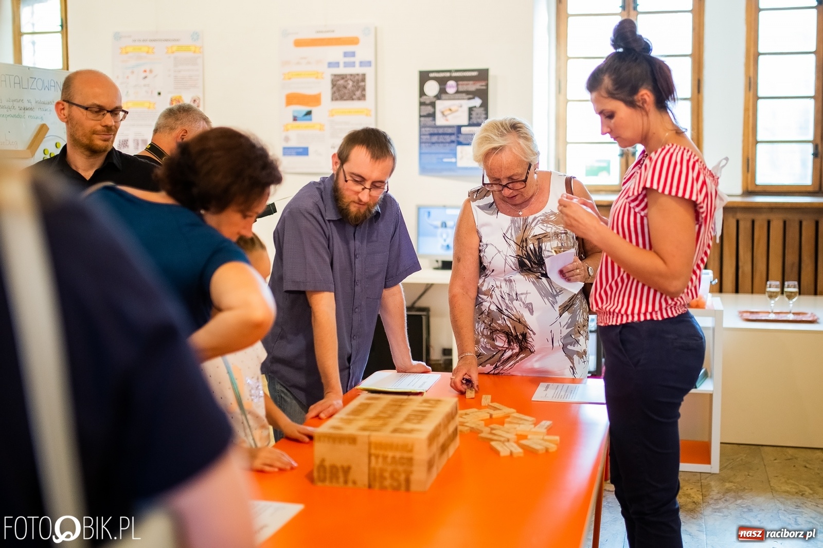 Zdjęcie w galerii na portalu naszraciborz.pl: Z Krakowa do Raciborza. Nanoświat w starym kościele dominikanek wiadomości z regionu