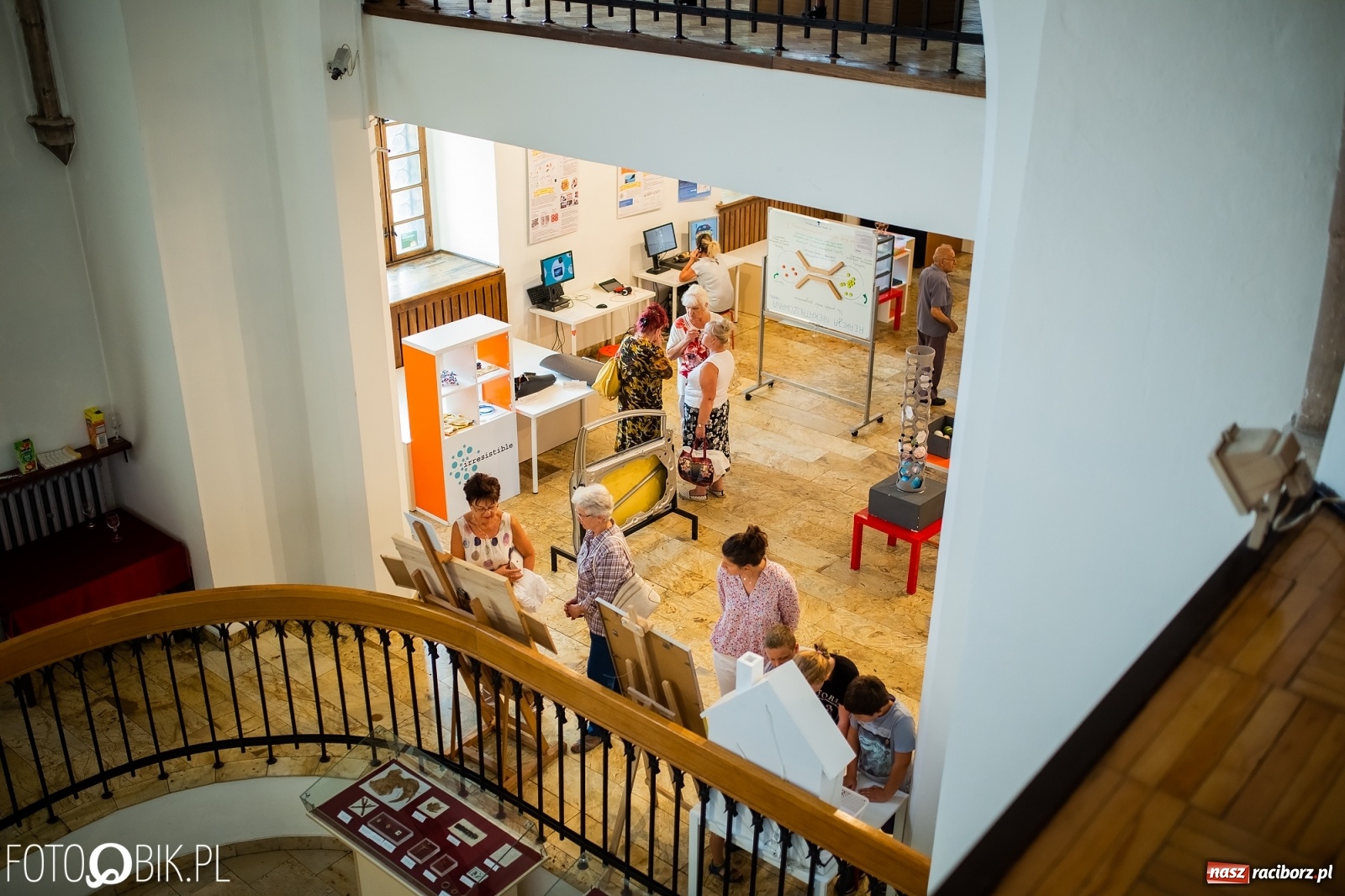 Zdjęcie w galerii na portalu naszraciborz.pl: Z Krakowa do Raciborza. Nanoświat w starym kościele dominikanek wiadomości z regionu