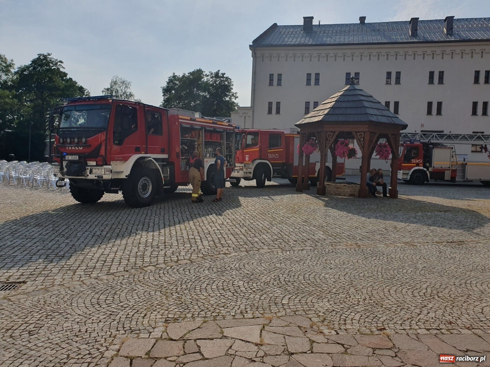 Zdjęcie w galerii na portalu naszraciborz.pl: Strażacka akcja na zamku. Zadziałał monitoring wiadomości z regionu