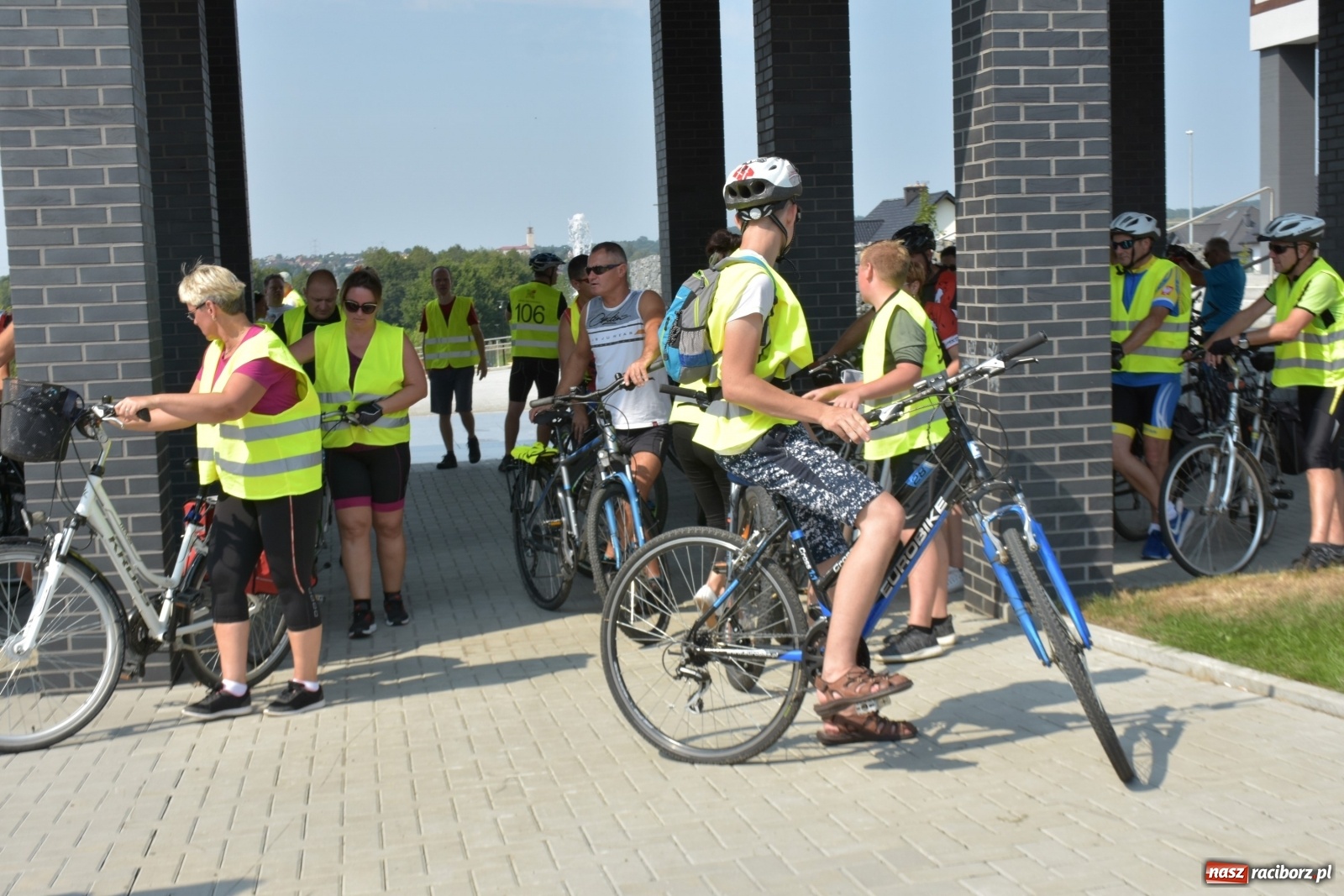 Zdjęcie w galerii na portalu naszraciborz.pl: Rajd rowerowy zakończył wakacje w gminie Krzyżanowice [FOTO] wiadomości z regionu