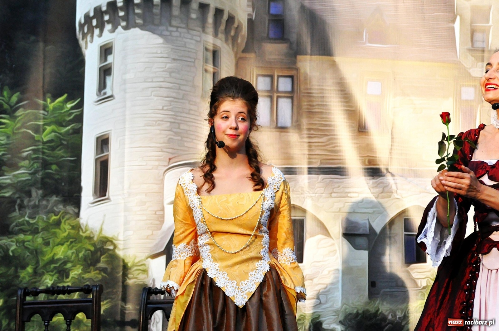 Zdjęcie w galerii na portalu naszraciborz.pl: Uprowadzenie - inscenizacja na tle starych ruin w Łubowicach [FOTO i WIDEO]  wiadomości z regionu