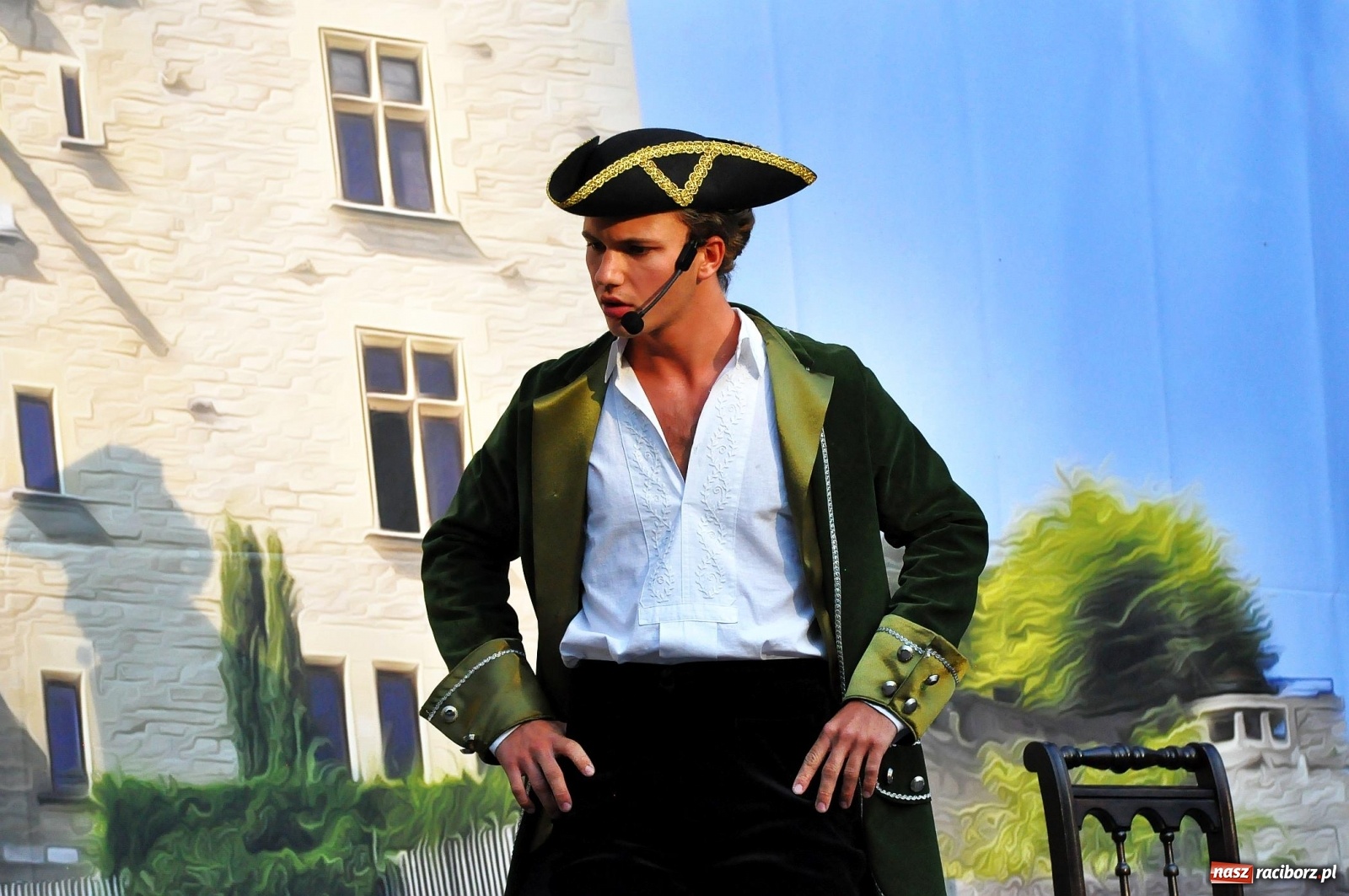 Zdjęcie w galerii na portalu naszraciborz.pl: Uprowadzenie - inscenizacja na tle starych ruin w Łubowicach [FOTO i WIDEO]  wiadomości z regionu