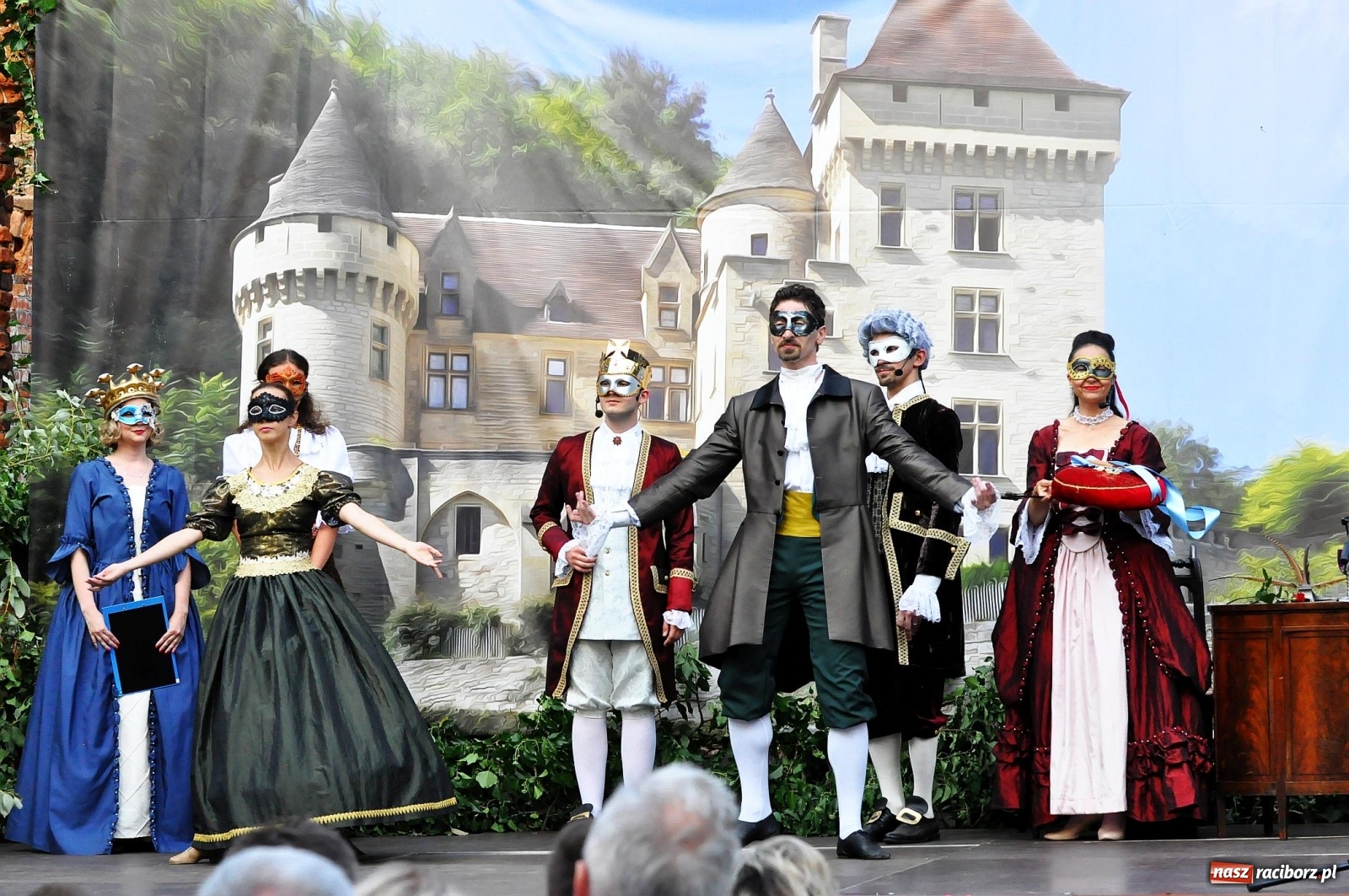 Zdjęcie w galerii na portalu naszraciborz.pl: Uprowadzenie - inscenizacja na tle starych ruin w Łubowicach [FOTO i WIDEO]  wiadomości z regionu