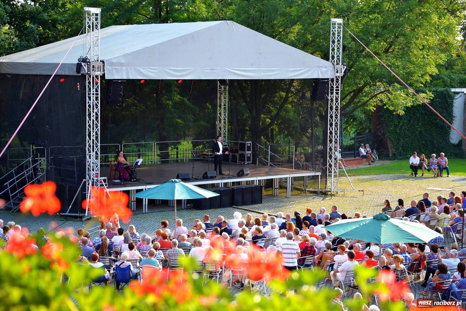 Zdjęcie w galerii na portalu naszraciborz.pl: Trzej Tenorzy czarowali muzyką na zamku [FOTO i WIDEO] wiadomości z regionu