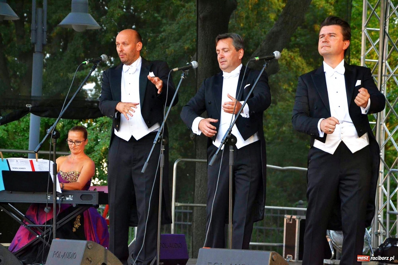 Zdjęcie w galerii na portalu naszraciborz.pl: Trzej Tenorzy czarowali muzyką na zamku [FOTO i WIDEO] wiadomości z regionu